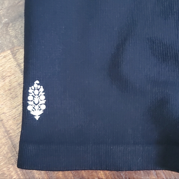 ๐ค Free People Strappy Back Tighten Up Tank ๐ค - Picture 5 of 10